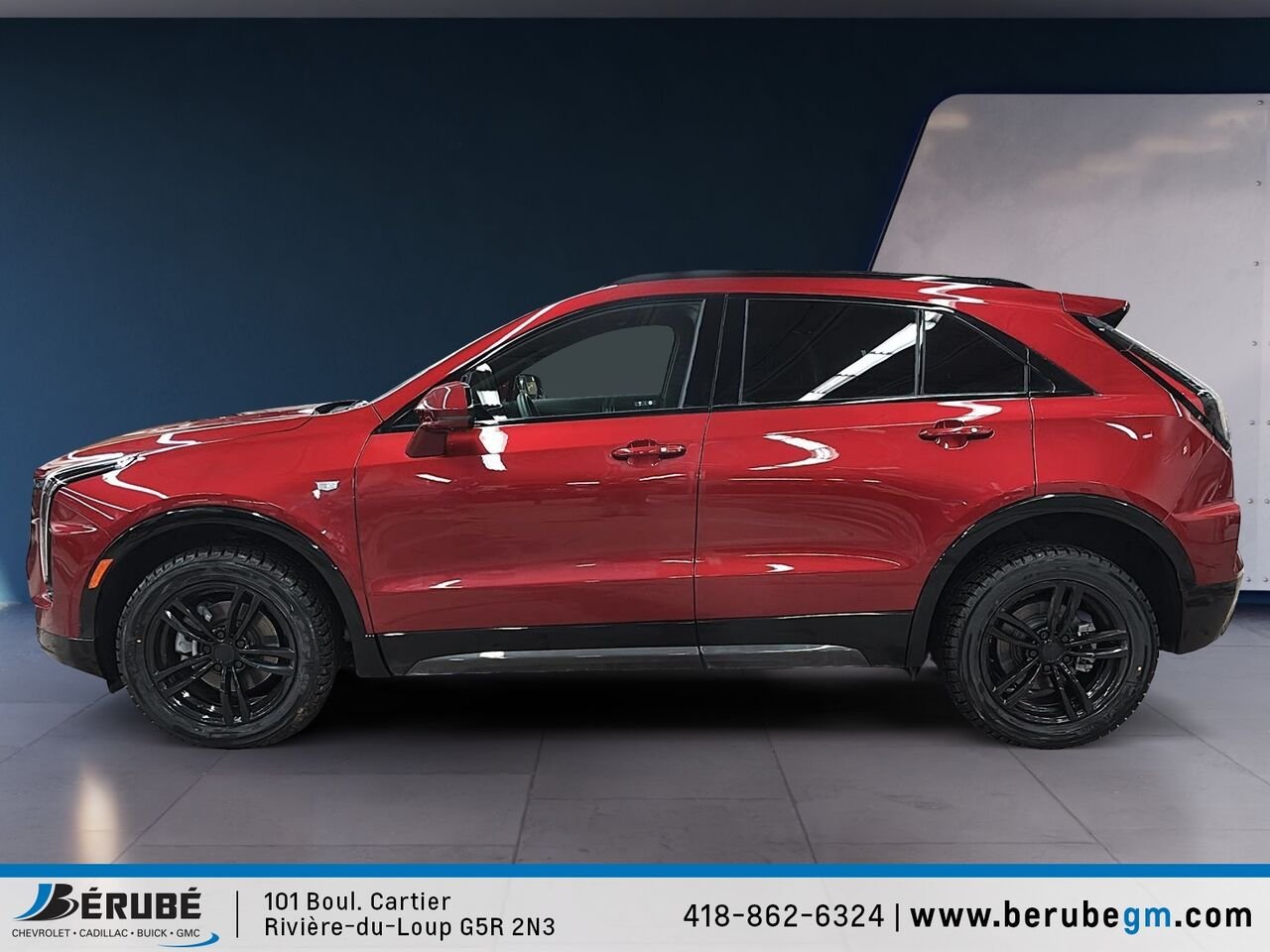 2025 CADILLAC XT4 SPORT AWD Traction intégrale, 4 portes Sport Red Rivière-du-Loup - photo #4
