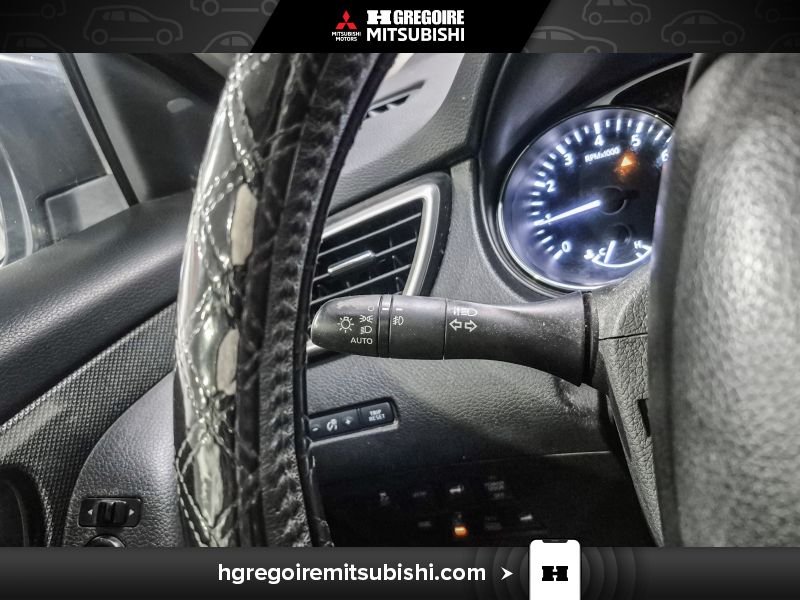 Nissan Rogue MA4350 | SL * AWD* Cuir * Mags * Toit * Caméra * Bluetooth 2015 Noir Laval - photo #19