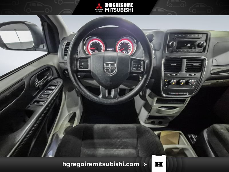 Dodge GR Caravan 2017 Brun Blainville - photo #17