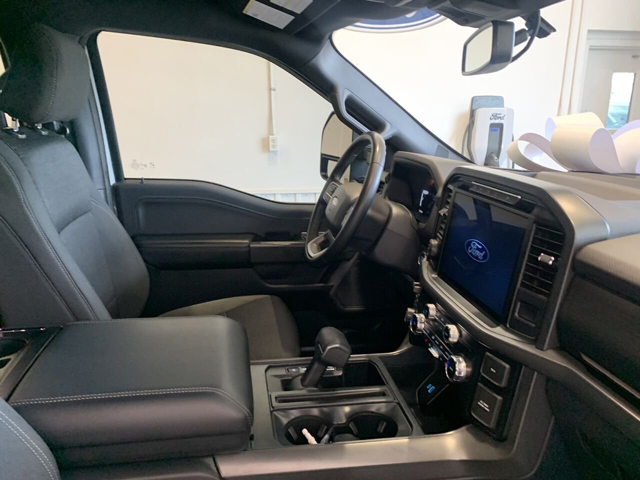 Ford F-150 F150 XLT CREW CAB SHORT BOX 2024 Gris Châteauguay - photo #15
