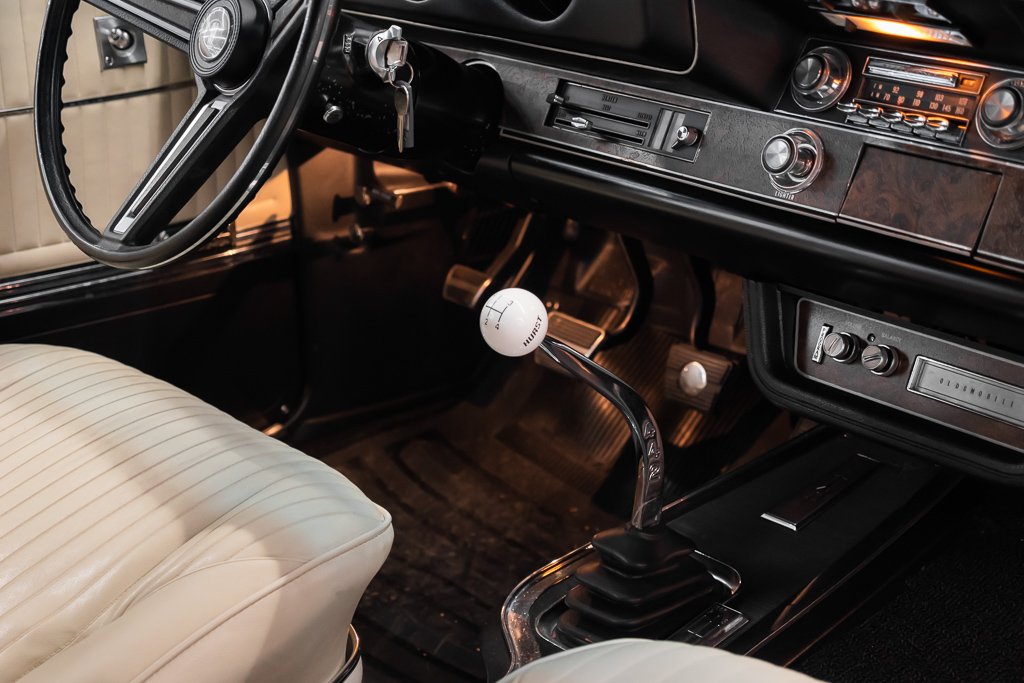 1969 Oldsmobile 442 Red Montreal - photo #16