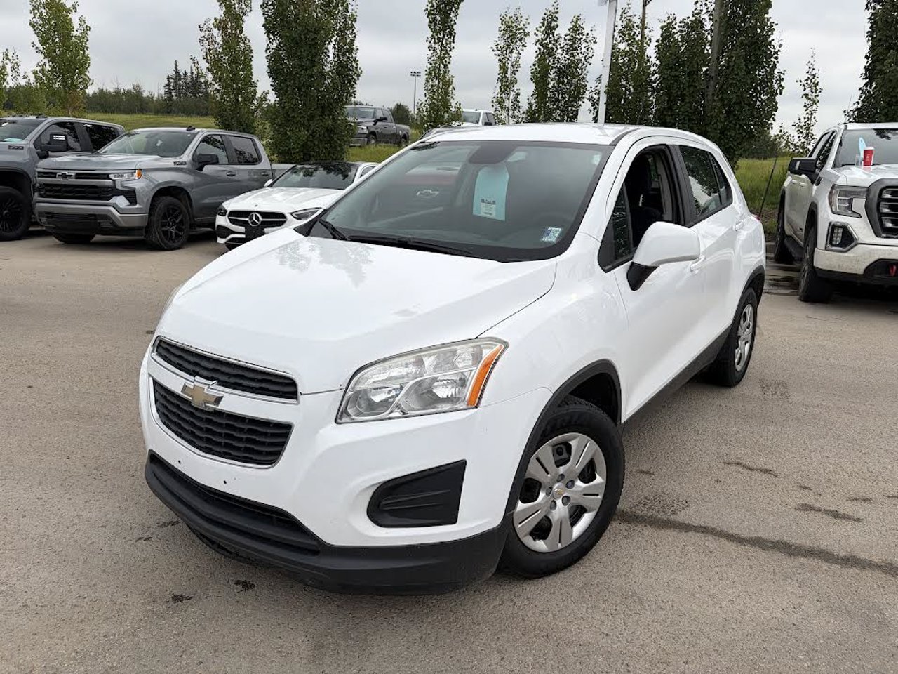 2015 Chevrolet Trax FWD 4dr LS White Sherwood Park - photo #2
