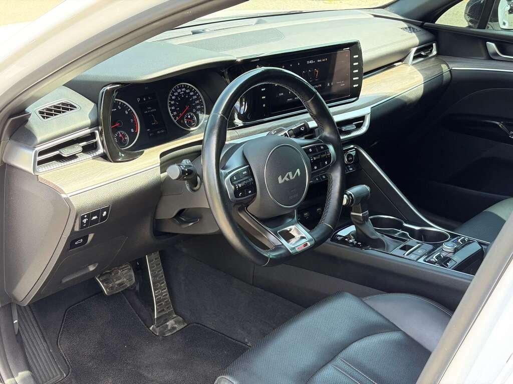 2022 Kia K5 White Gatineau - photo #11
