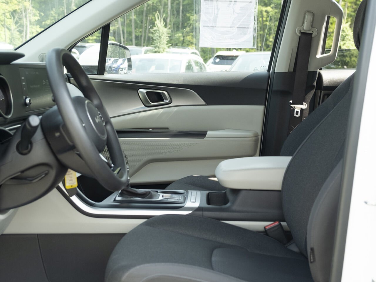 Kia Carnival 2024 Blanc Gatineau - photo #8