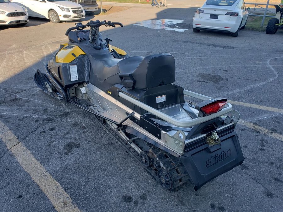 Ski-doo Skandic 2015 2015 Jaune