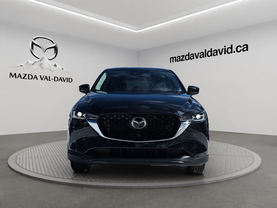 2025 Mazda CX-5 Gs, awd, Toit ouvrant, volant et rétroviseurs chauffants, hayon électrique Jet Black Mica