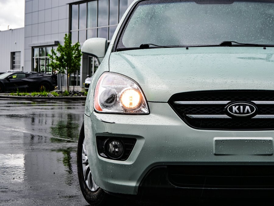 2008 Kia Rondo