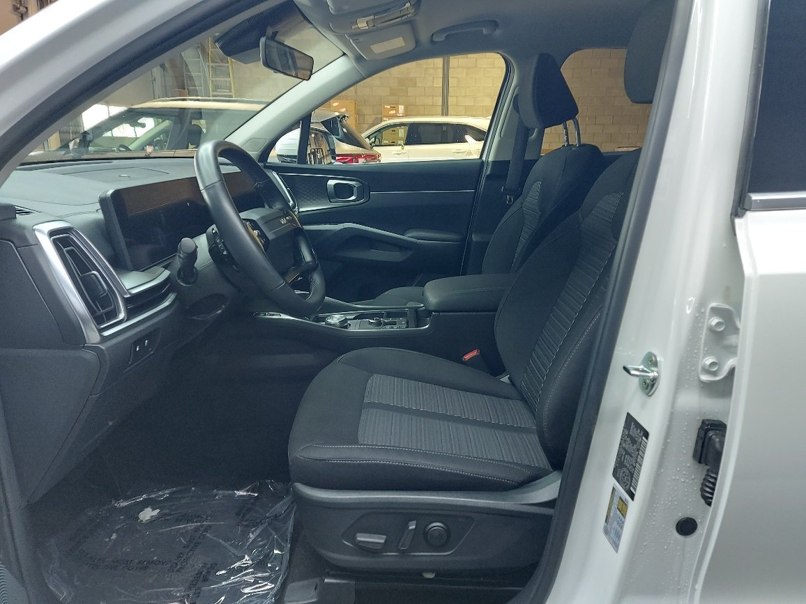 KIA Sorento hybride rechargeable 2026 Blanc neige nacré Blainville - photo #14