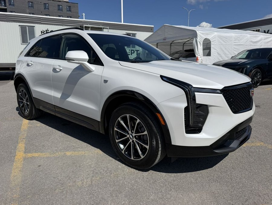 2024 Cadillac XT4 2024 White