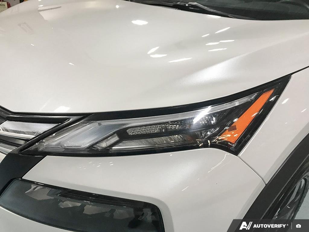 2024 Nissan Rogue 264010 | SV Moonroof White Edmonton - photo #7