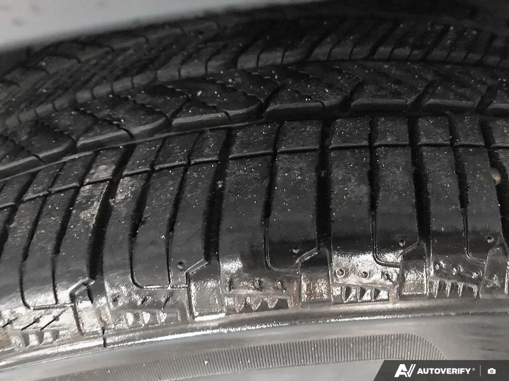 2023 Acura MDX 2601321A | Platinum Elite Silver Edmonton - photo #6