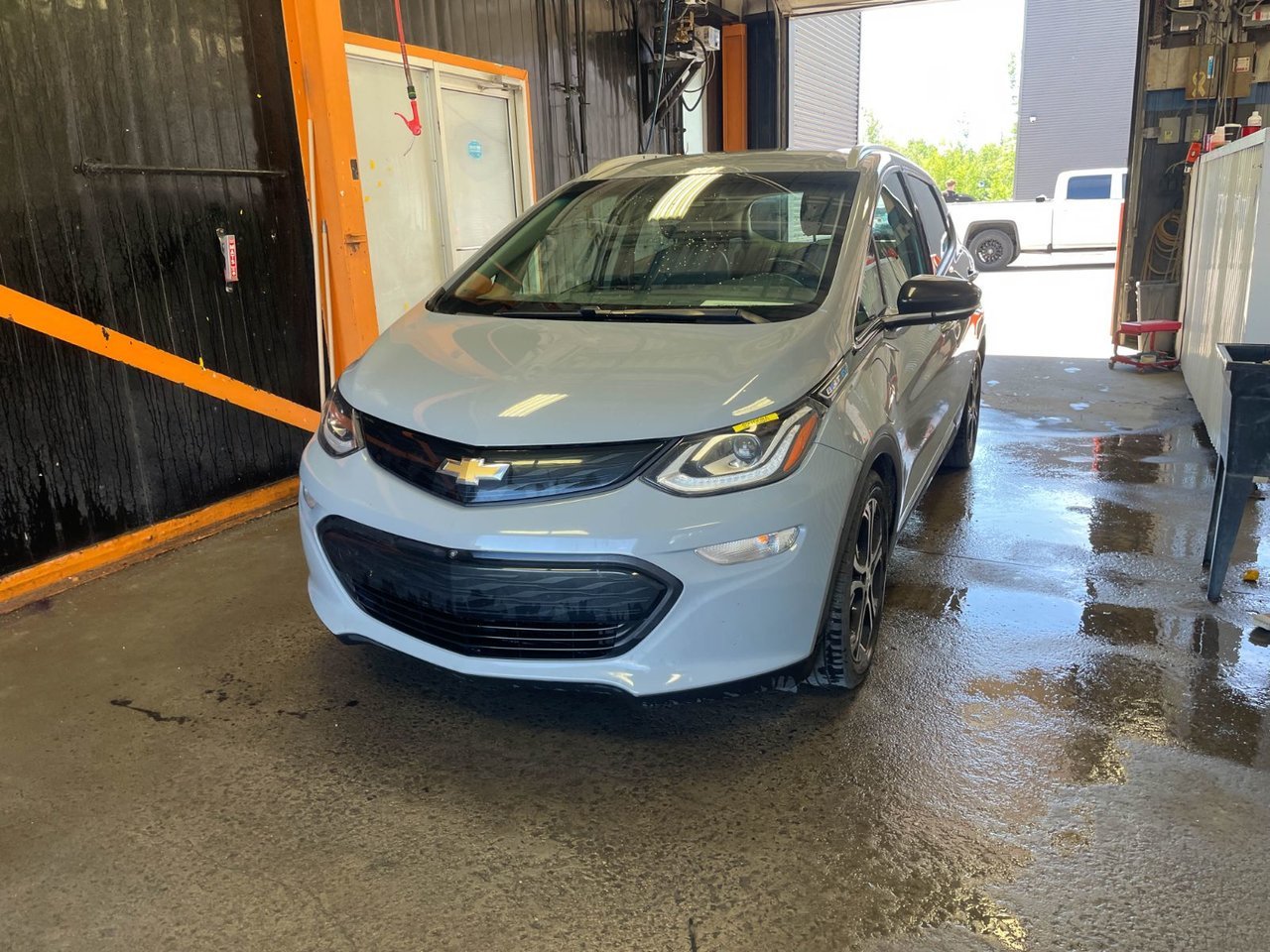 Chevrolet Bolt EV PREMIER *CUIR* SIÈGES / VOLANT CHAUFF BOSE CARPLAY 2019 Gris Saint-Jérôme - photo #0