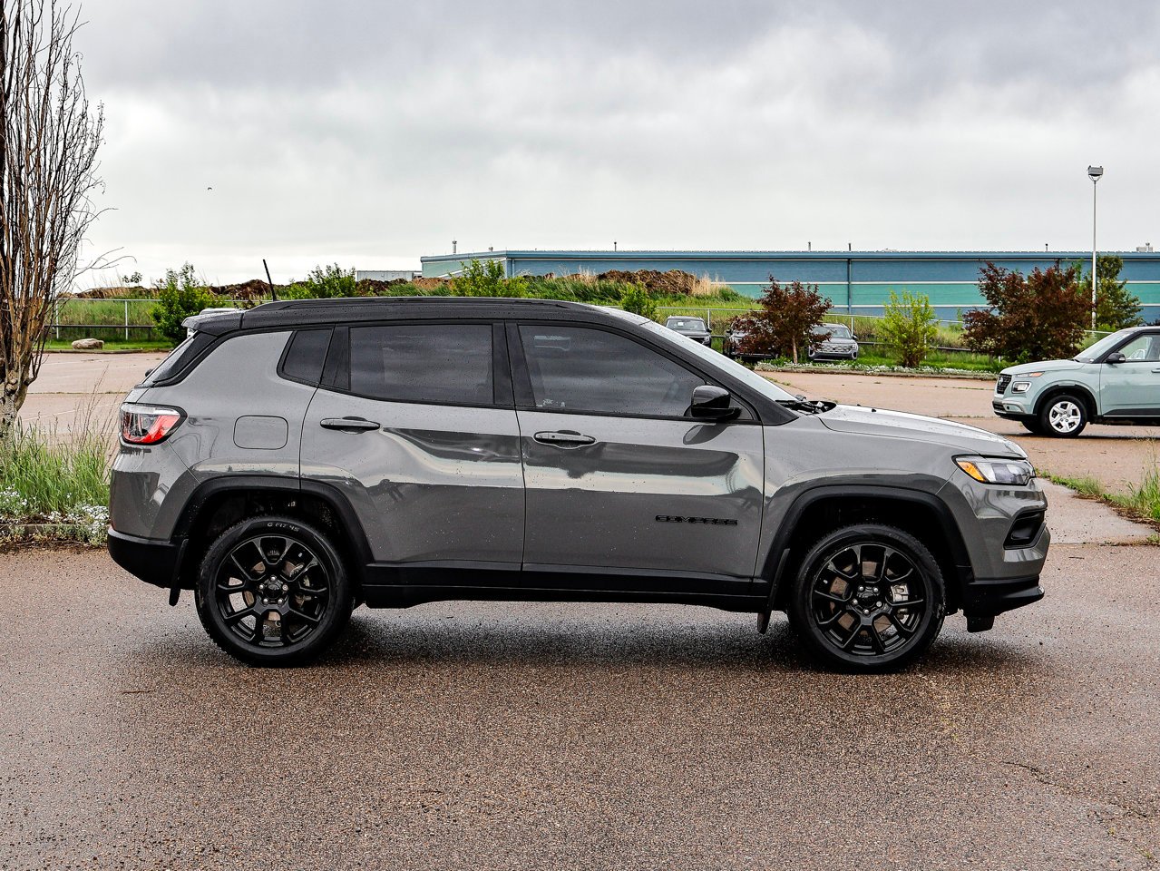 2023 Jeep Compass Altitude 4x4 Grey Sherwood Park - photo #13