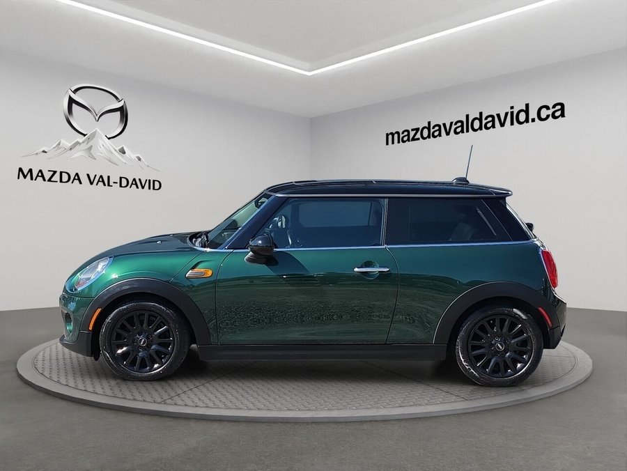 MINI Cooper toit rigide Hayon 3 portes, Toit ouvrant, cruise control, sièges en cuir, MANUEL 2016 Vert