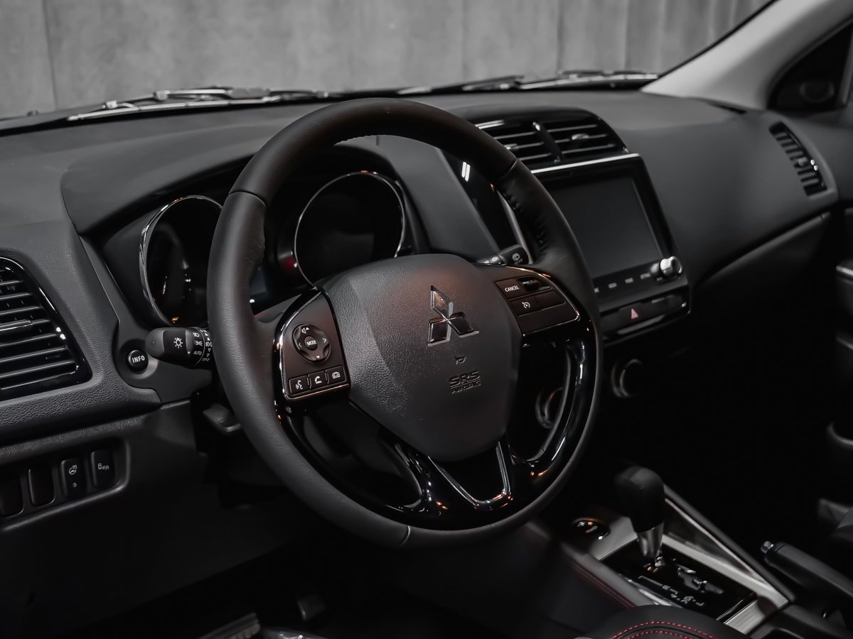 Mitsubishi RVR SEL 2026 Noir Labrador Montréal - photo #8