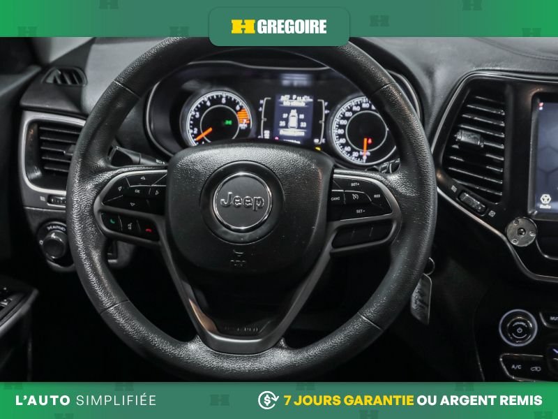 2022 Jeep Cherokee White Laval - photo #17