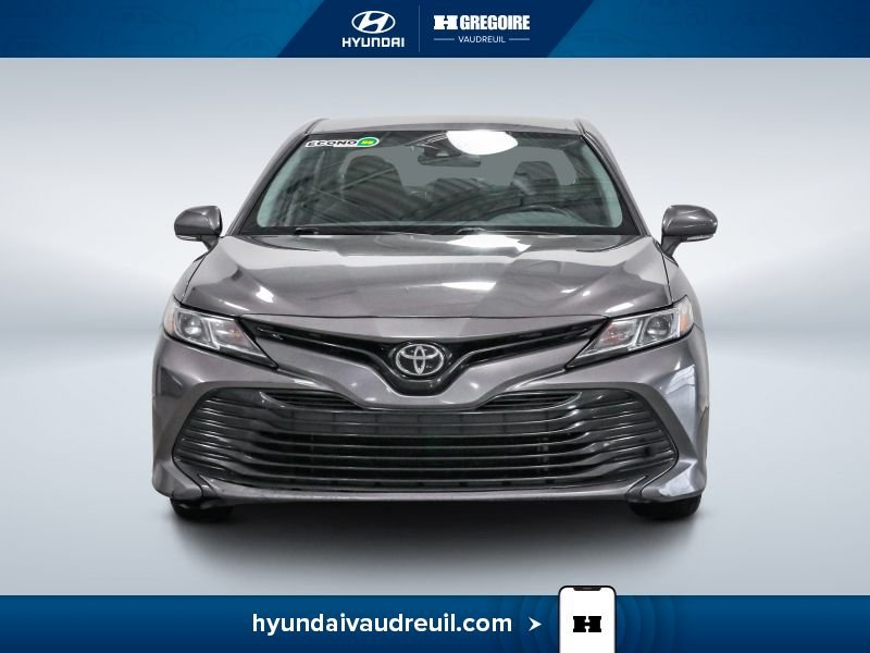 2020 Toyota Camry Grey Laval - photo #2