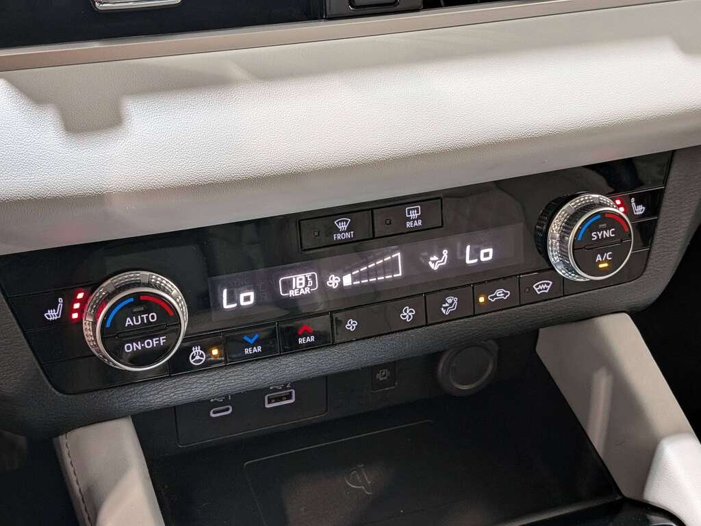 2023 Mitsubishi Outlander Plug-In Hybrid GT S-AWC Red Val-David - photo #29
