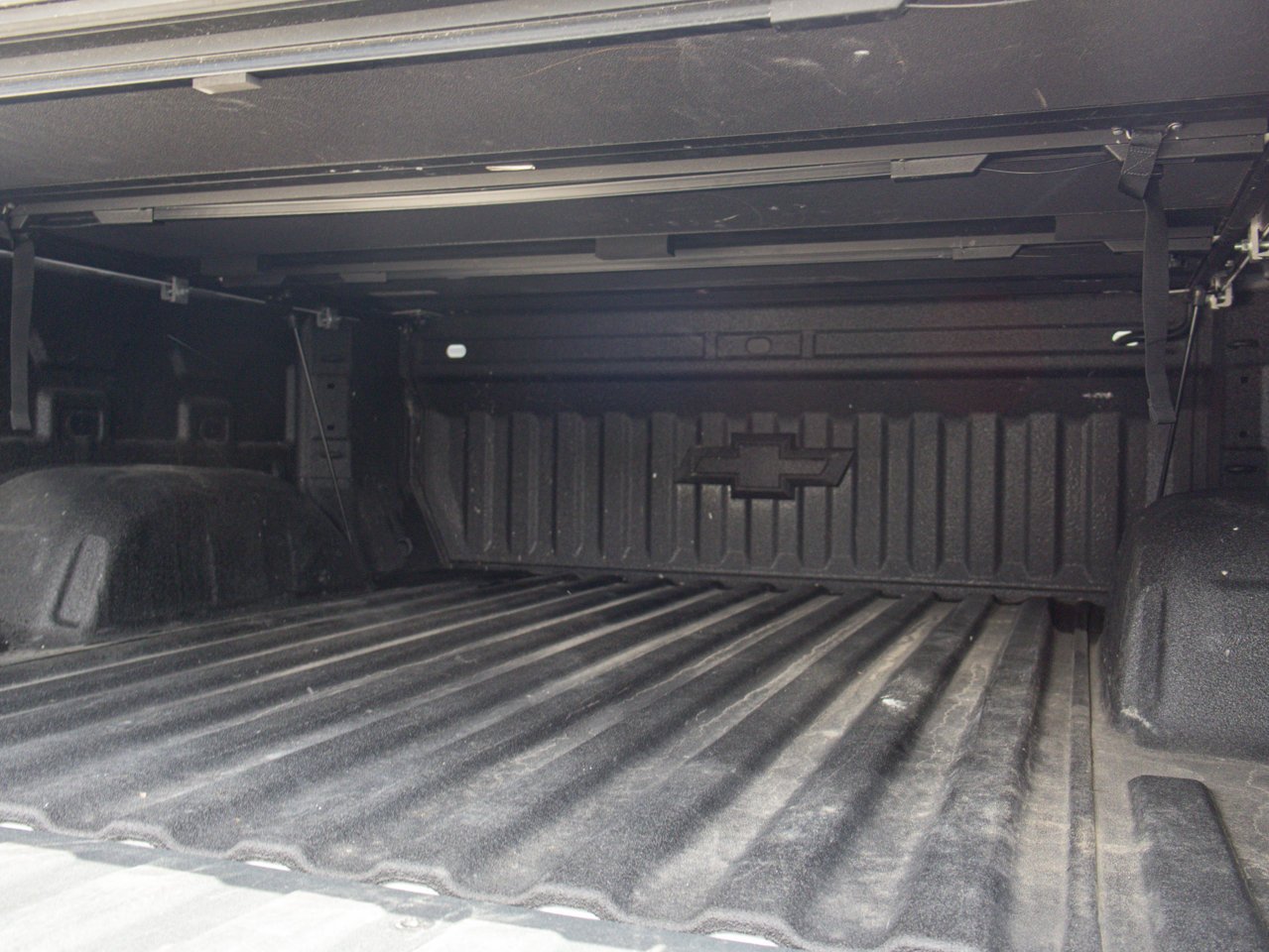2024 Chevrolet Silverado 1500 4WD Crew Cab 147 RST White Sherwood Park - photo #10