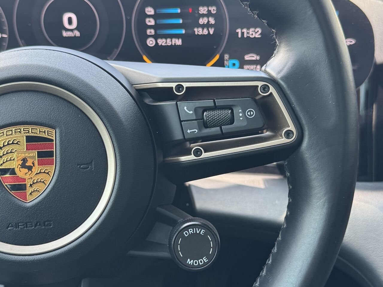 2020 Porsche Taycan 4S Blue Granby - photo #20