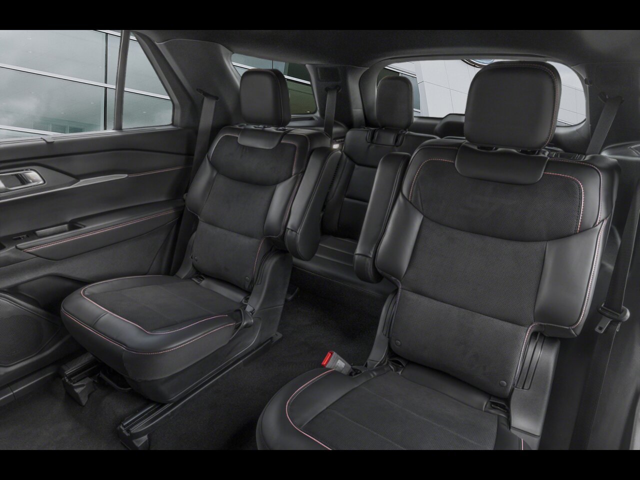 2026 Ford Explorer Carbonized Grey Metallic Saint-Eustache - photo #10