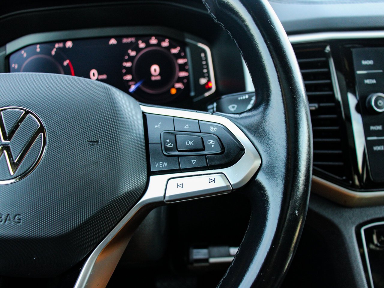 2020 Volkswagen Atlas Cross Sport Execline 3.6 FSI 4MOTION Black Sherwood Park - photo #21