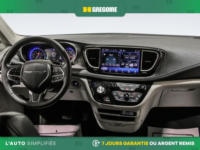 2023 Chrysler Pacifica Black Saint-Eustache - photo #18