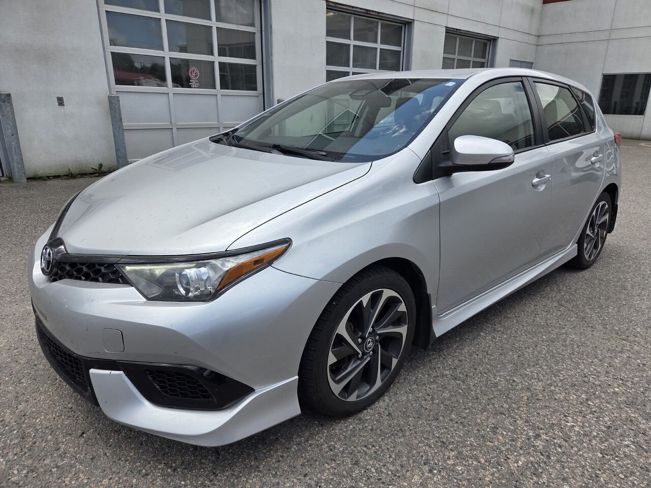 2018 Toyota COROLLA IM Silver Amos - photo #0