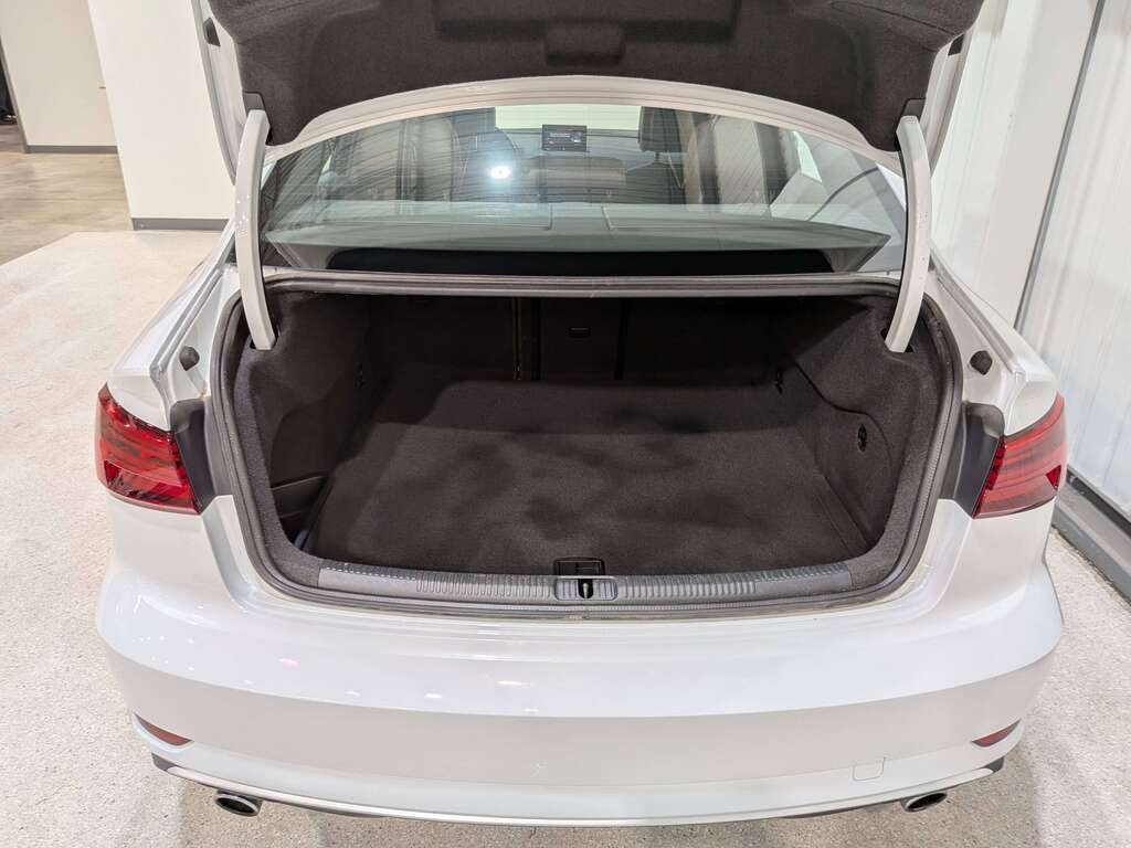 Audi A3 Sedan 2.0 TFSI quattro Komfort 2018 Blanc Val-David - photo #8