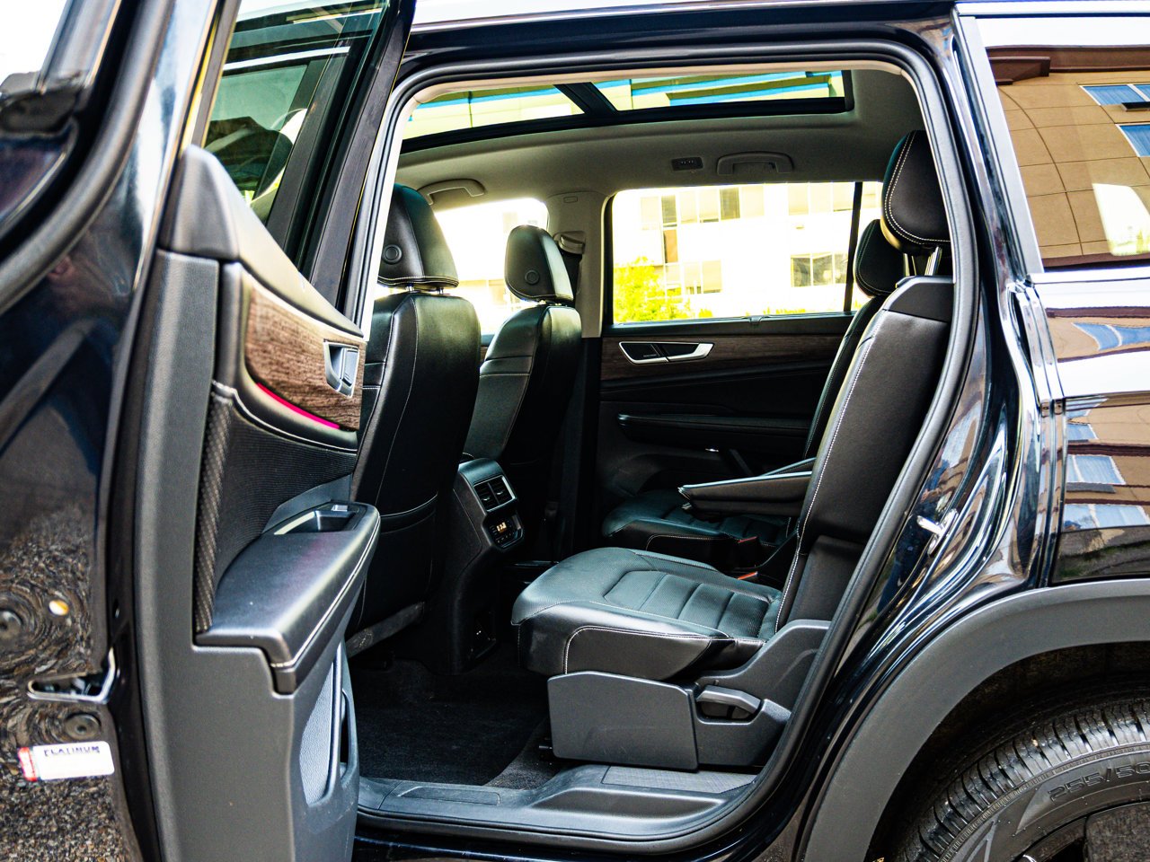 2024 Volkswagen Atlas Highline 2.0 TSI 4MOTION Black Sherwood Park - photo #27