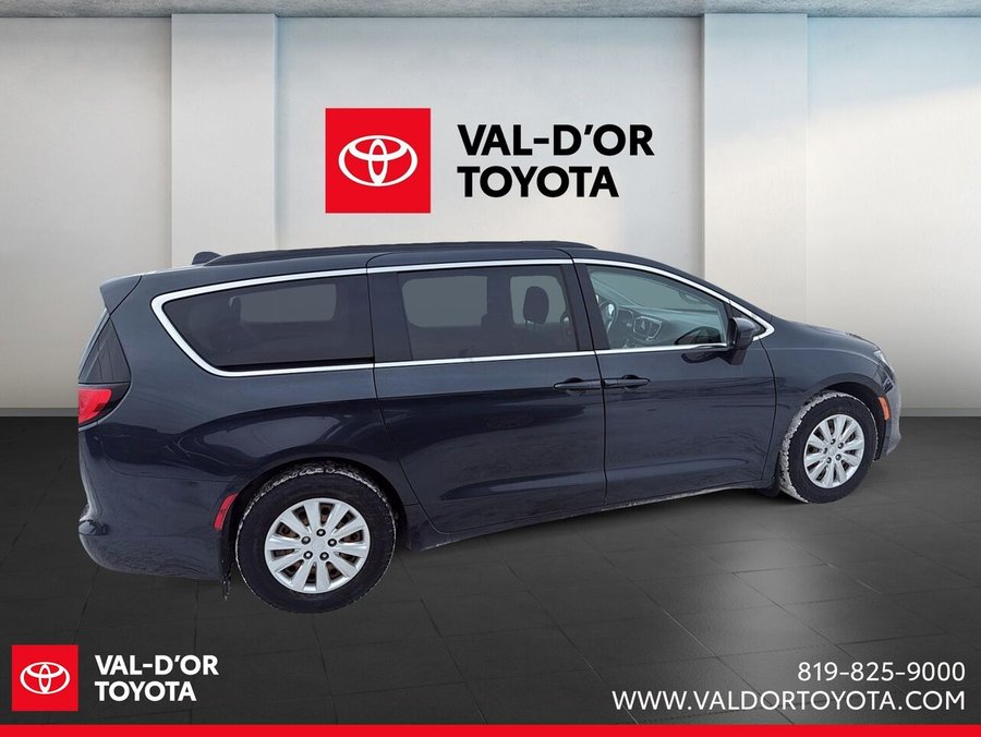 2019 Chrysler Pacifica 2019 Black