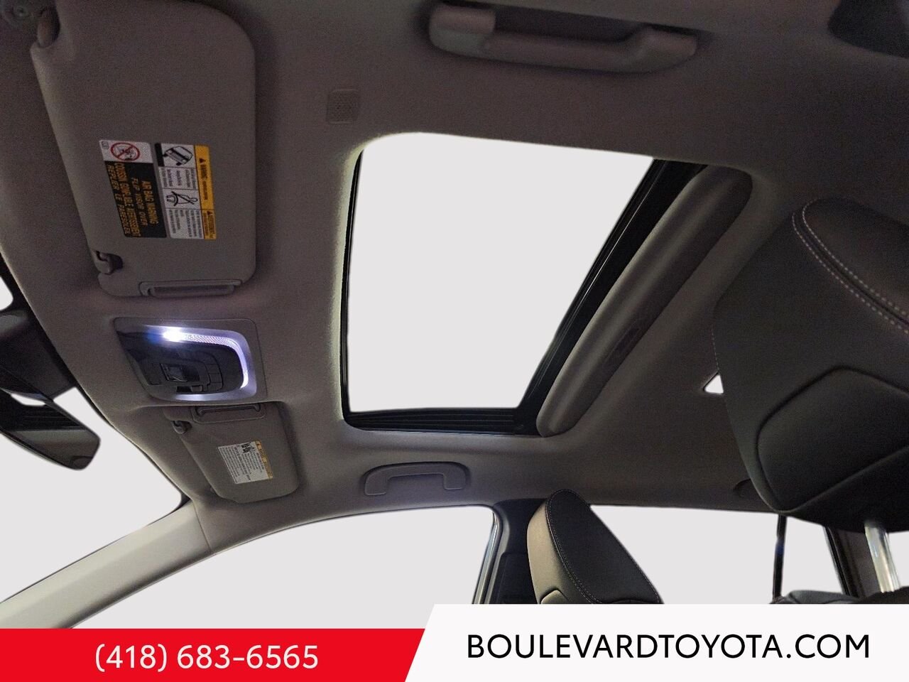 2022 Toyota Corolla Cross 99846A-97 | XLE, AWD Blue Québec - photo #10