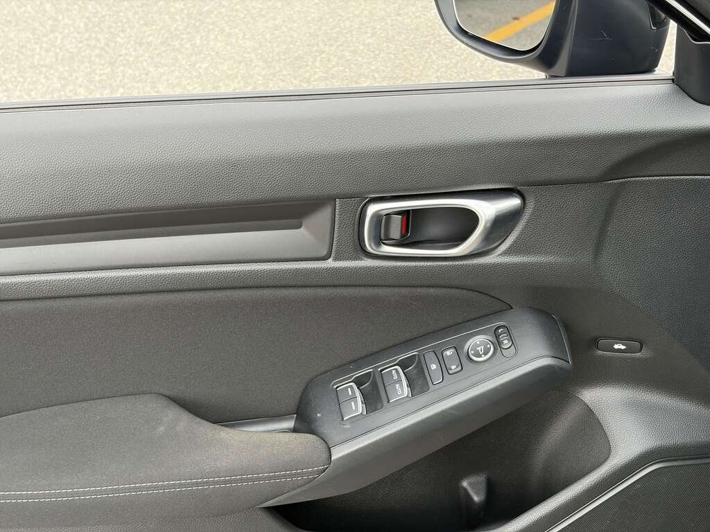 Honda Civic LX 2022 Noir Gatineau - photo #12