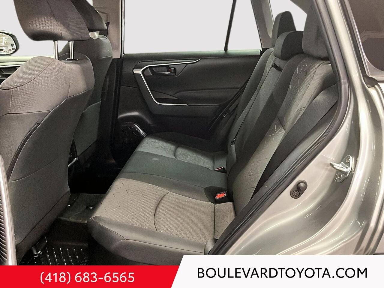 Toyota RAV4 99635A-107 | hybride LE TI 2023 Argent Québec - photo #16