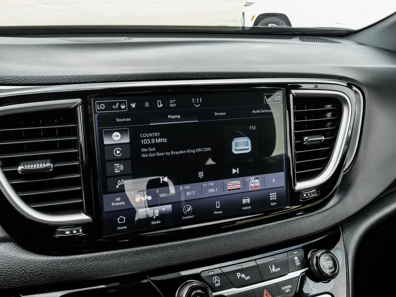 2025 Chrysler Grand Caravan SXT 2WD Black Sherwood Park - photo #27