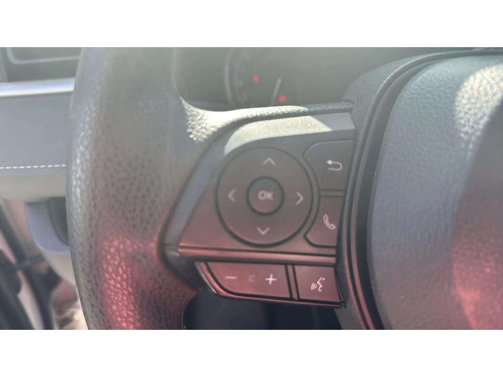 2024 Toyota RAV4 White Gatineau - photo #11