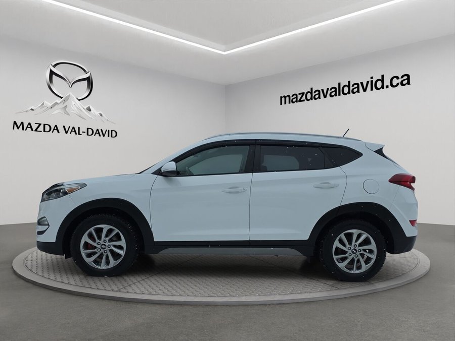 Hyundai Tucson FWD 4dr 2.0L Premium Caméra de recul, Banc chauffant, Volant Chauffant , mag 2017 Argent