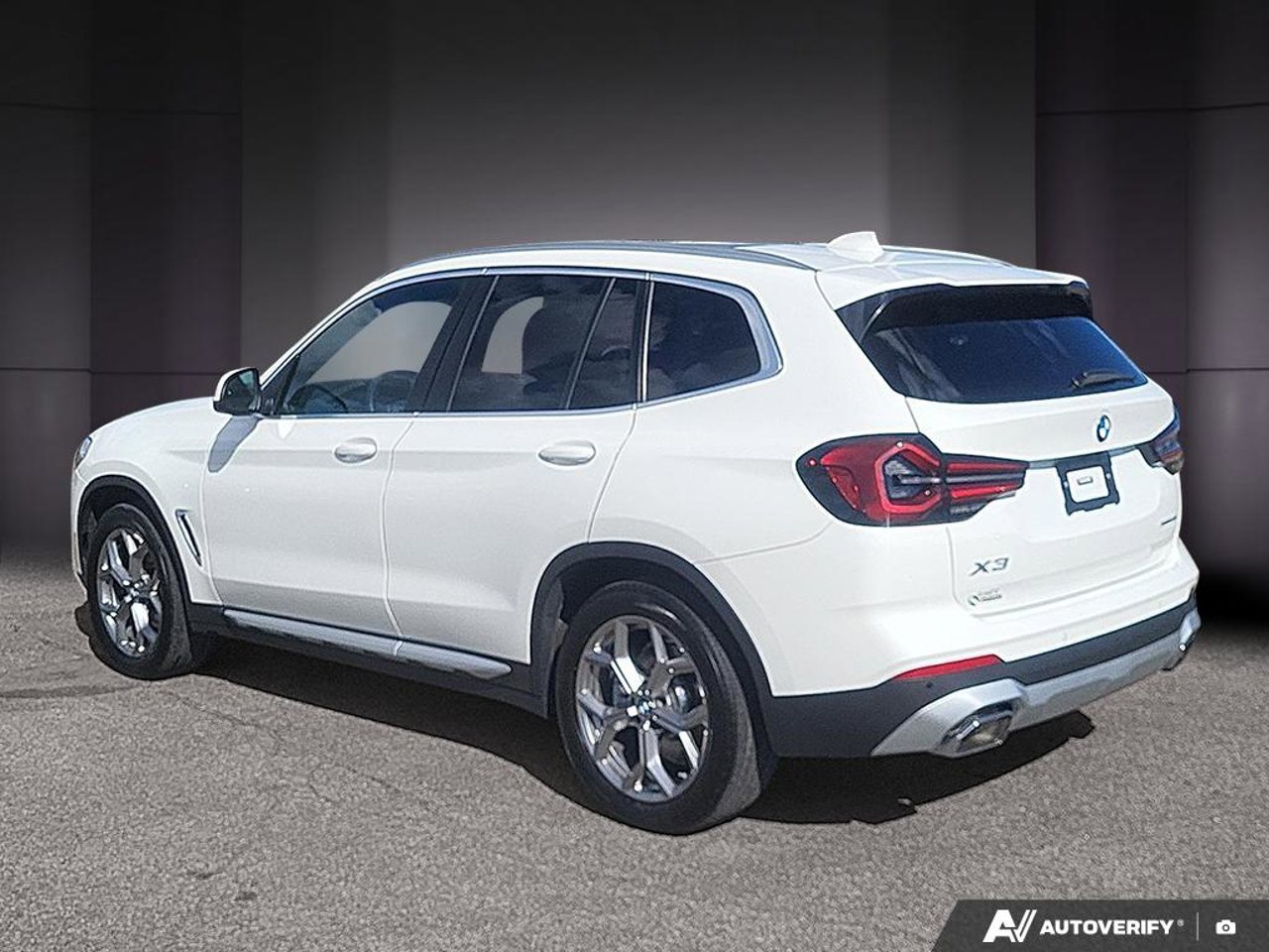 2023 BMW X3 5UX53DP01P9S45940 White Mirabel - photo #2
