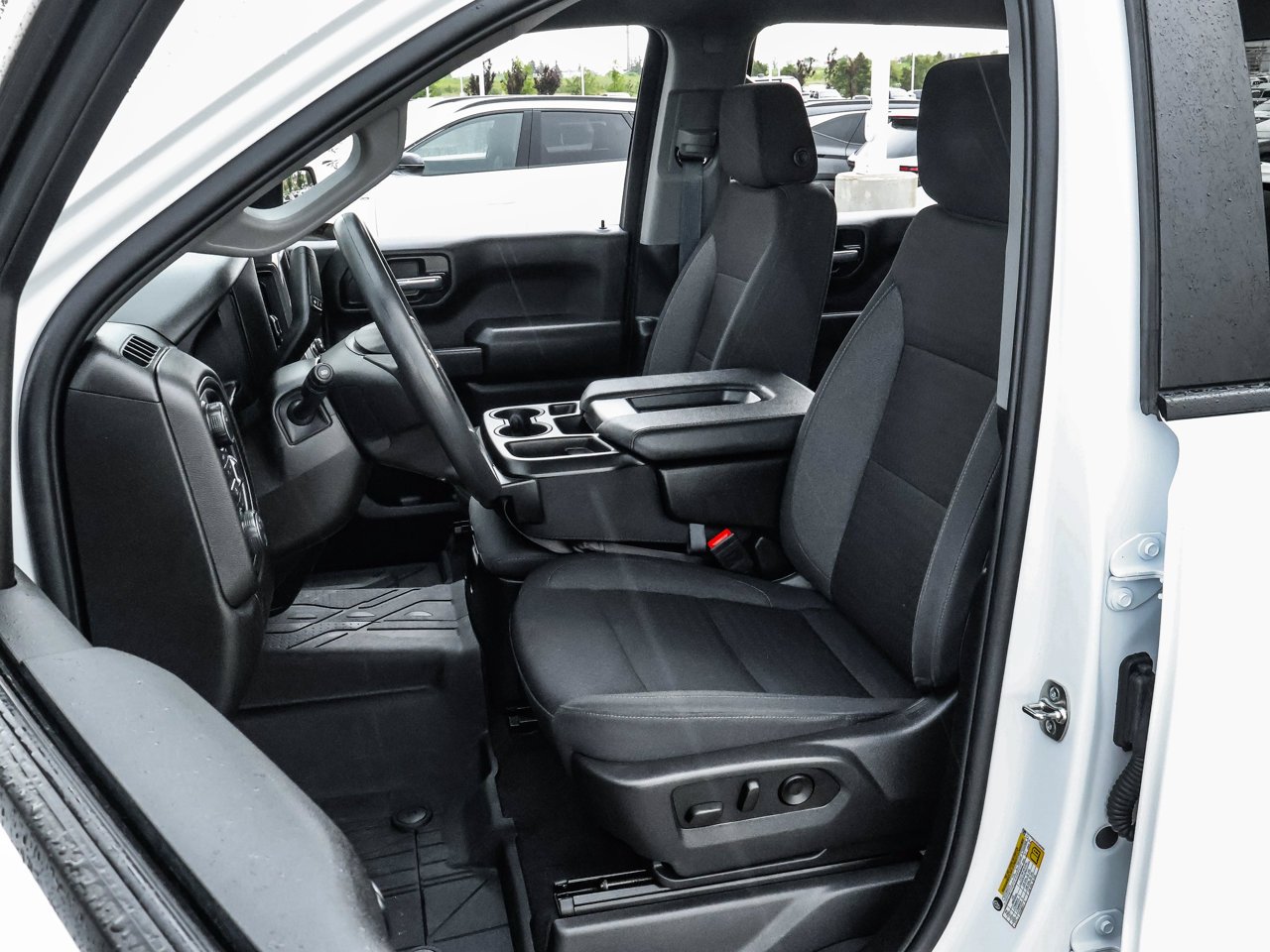 2025 Chevrolet Silverado 1500 4WD Crew Cab 147 Custom White Sherwood Park - photo #13