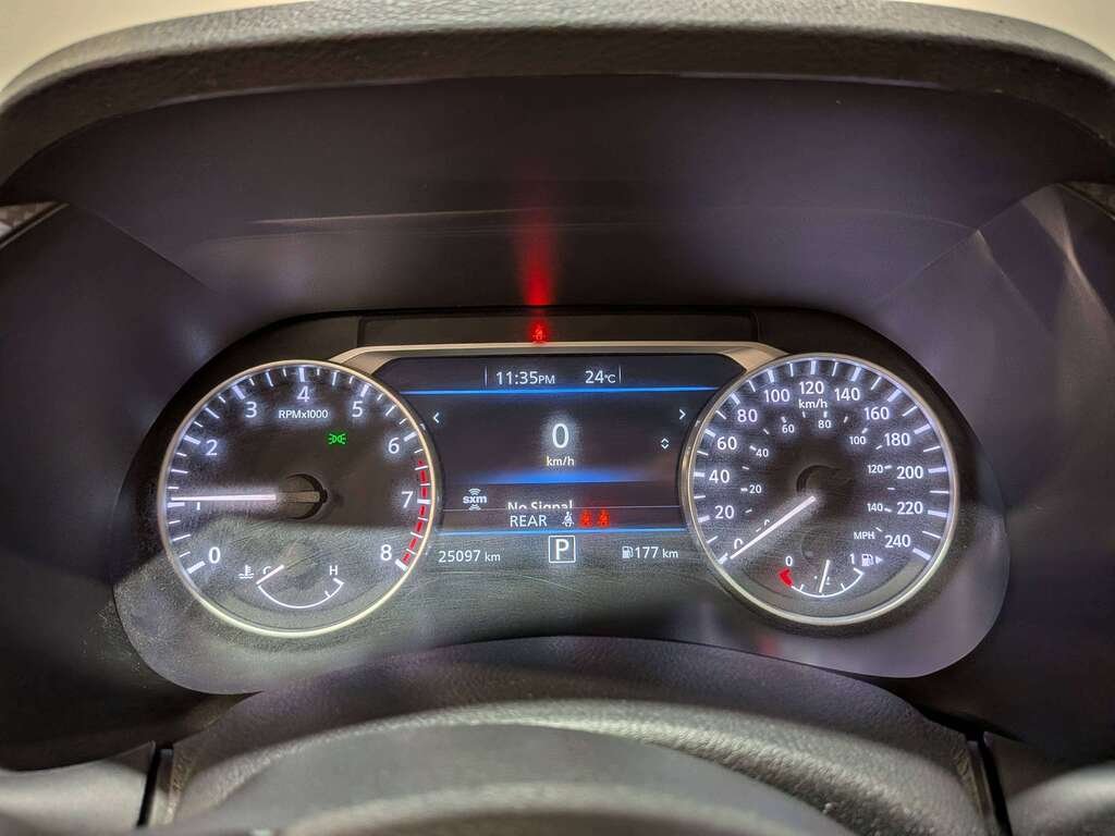 2024 Nissan Sentra SV CVT White Val-David - photo #15