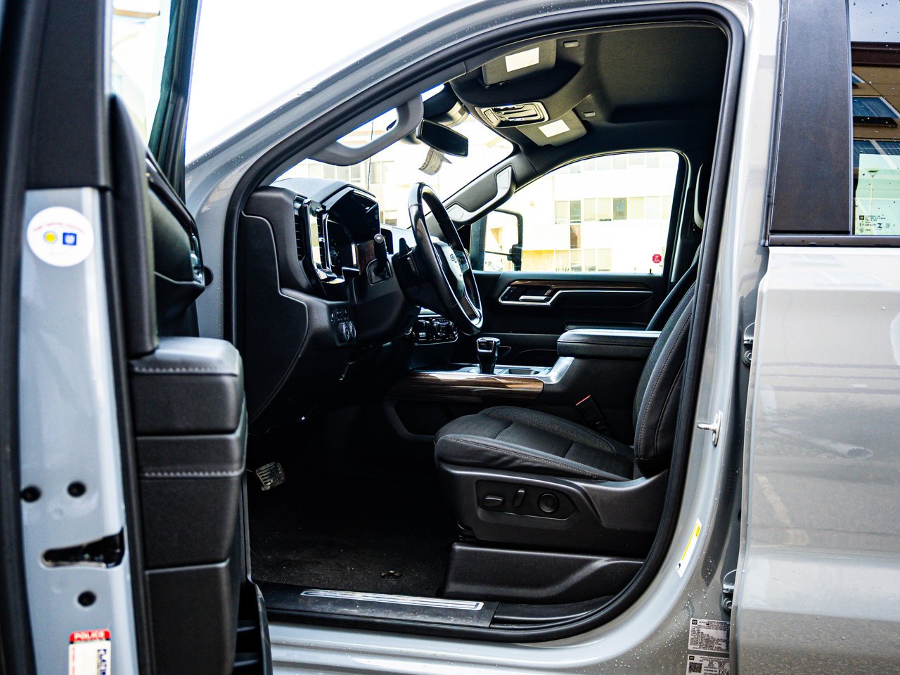 2024 Chevrolet Silverado 1500 4WD Crew Cab 147 RST Grey Sherwood Park - photo #15