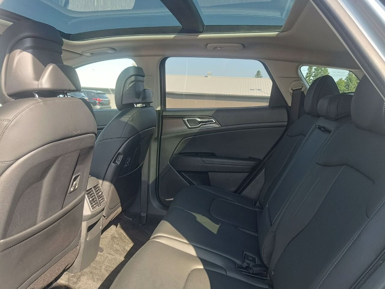 2024 Kia Sportage Grey Lac Mégantic - photo #10