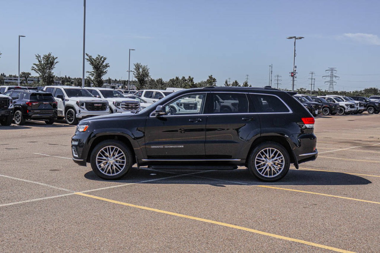 2017 Jeep Grand Cherokee 4WD 4dr Summit Black Sherwood Park - photo #4