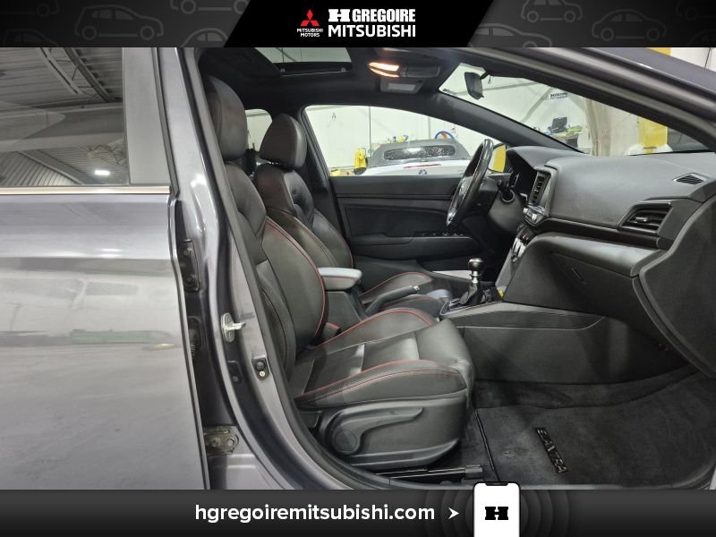 2019 Hyundai Elantra Grey Laval - photo #16