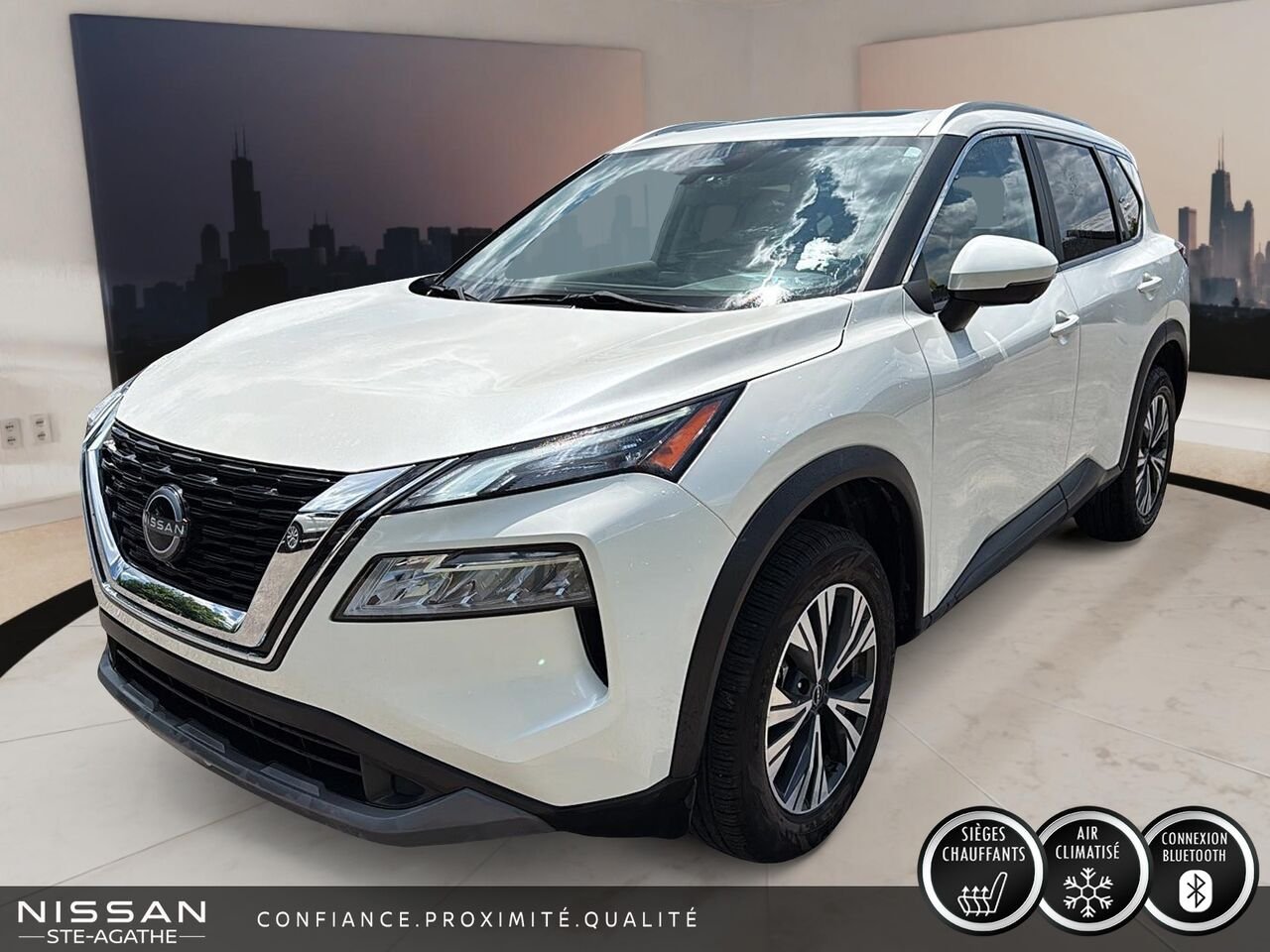 2023 Nissan Rogue SV TI avec ensemble toit ouvrant White Saint-Jérôme - photo #0