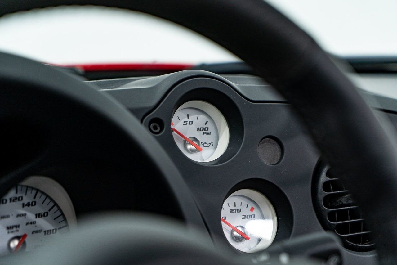 Dodge Viper Clean Title With Only 2,063 km (1,282 Miles) From New 2008 Rouge Montréal - photo #9