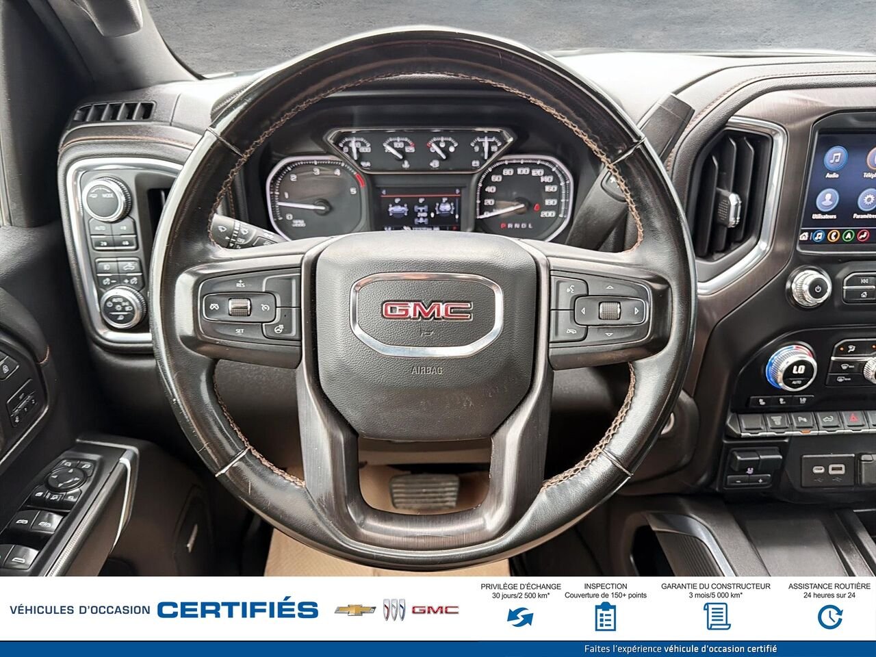 GMC SIERRA K25 AT4 cabine multiplace 4RM 159 po 2023 Blanc Montmagny - photo #9