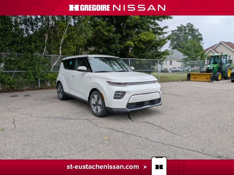 2022 Kia Soul White Laval - photo #0
