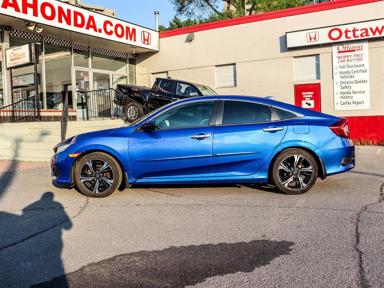 Honda Civic Berline Touring 2017 Blue Ottawa & Gatineau - photo #4