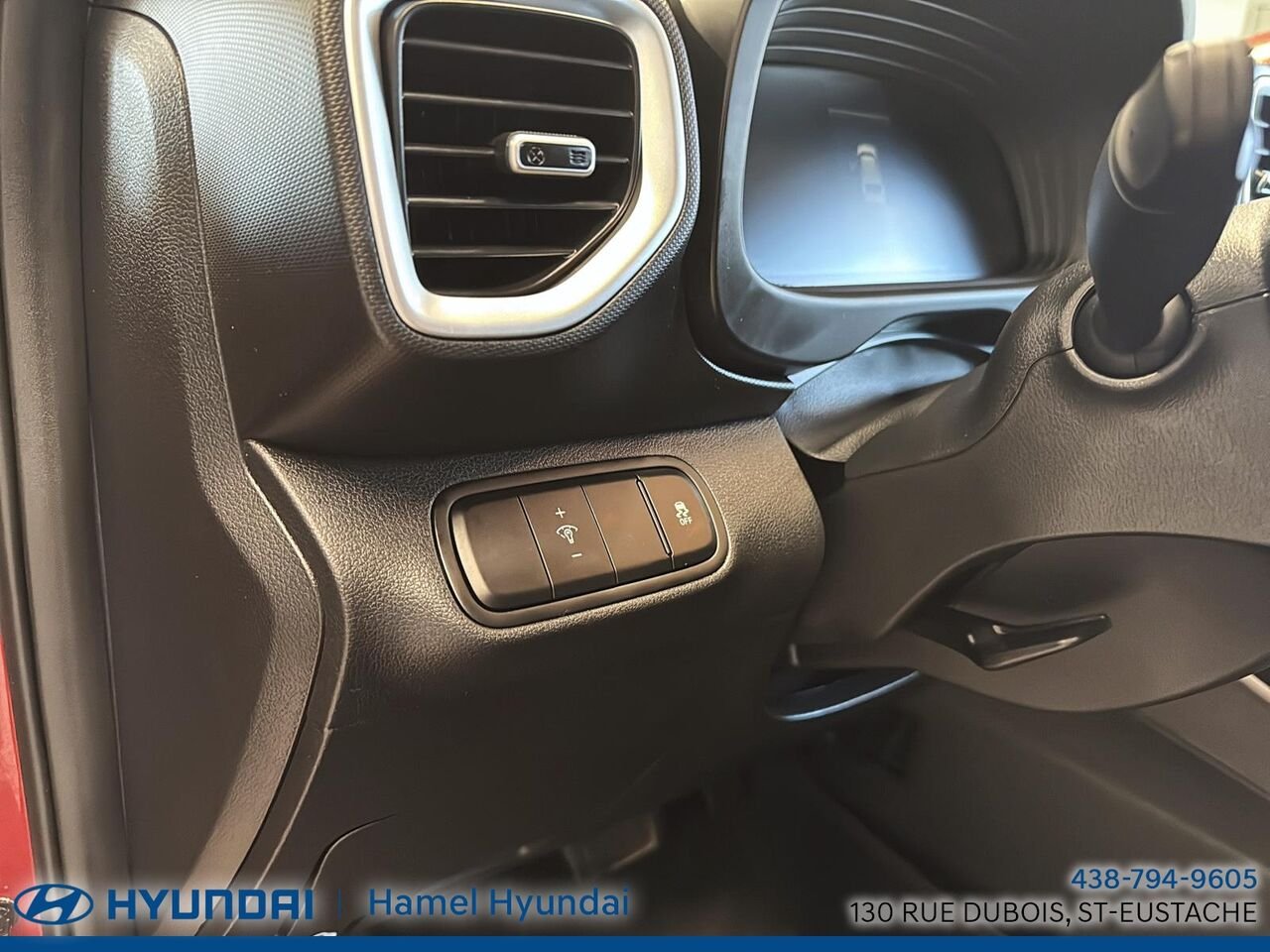 Hyundai Venue 2023 Rouge Saint-Eustache - photo #10